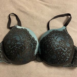 Push-up plunge bra